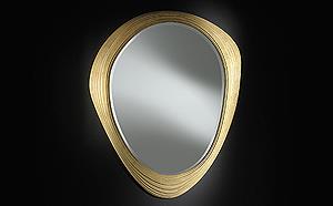 SCULPTURAL GILT MIRROR 