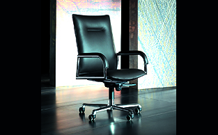 HIGHBACK EXECUTIVE OFFICE ARMCHAIR