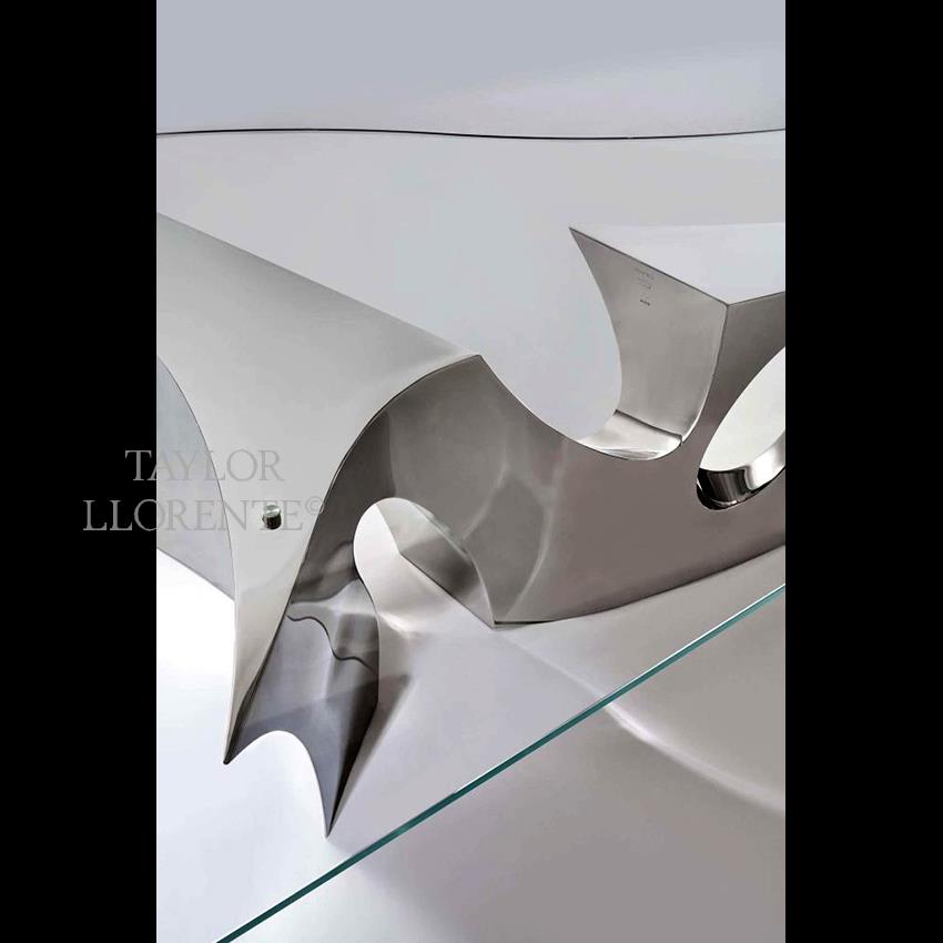 steel-sculptural-table-04.jpg