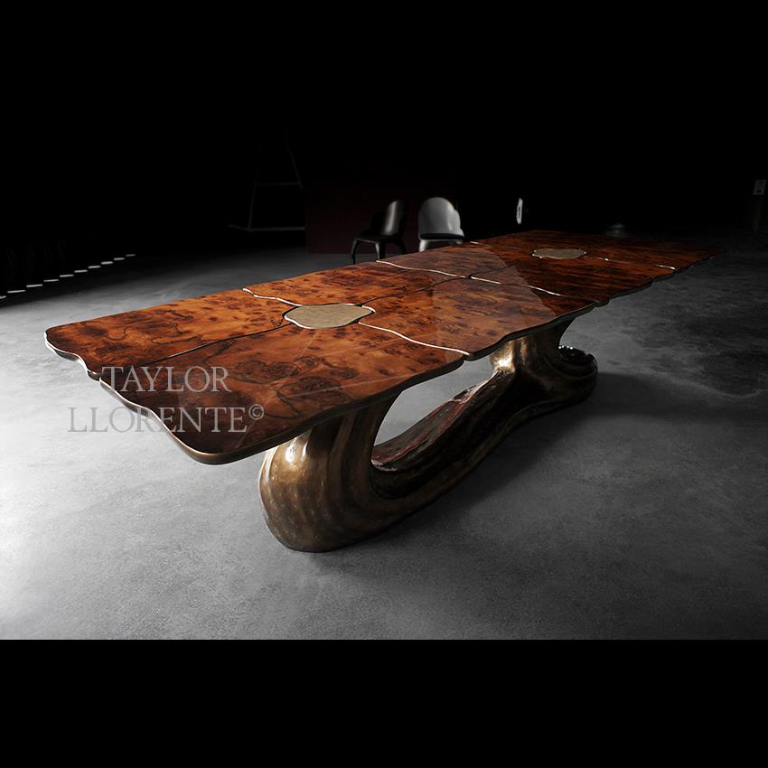scupltural-walnut-table-01.jpg